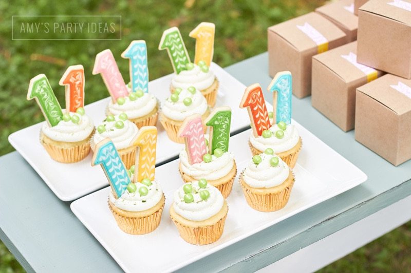 40th Birthday Party Ideas from AmysPartyIdeas.com| Custom Cookies from Guilty Confections by Lacey on Etsy | Hasta La Vista Fiesta | Olé 40 | #goodbyethirties #fiesta #cincodemayo | coton-colors.com #CotonColors | Guestbookstore.com #GuestBookStore | Minted.com #minted | Swoozies.com #Swoozies | Glitterville.com #Glitterville