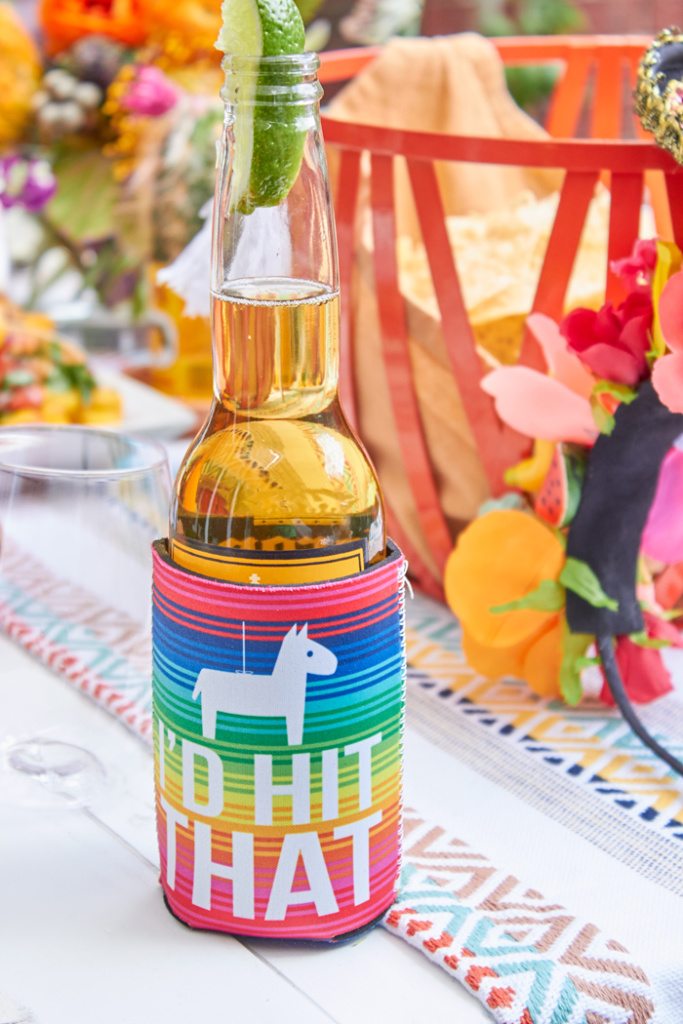 I'd Hit That Pinata Coozie | Cactus Fiesta Party Ideas | Cinco de Mayo party ideas | Mexican party or wedding | Outdoor Entertaining | As seen on AmysPartyIdeas.com and Swoozies.com