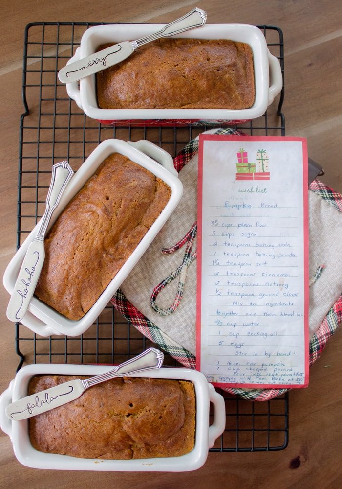 Merry Homemade Gifts | Recipe + FREE PRINTABLE GIFT TAGS | Pumpkin Bread Recipe | #KrogerPizzaDeal #Ad